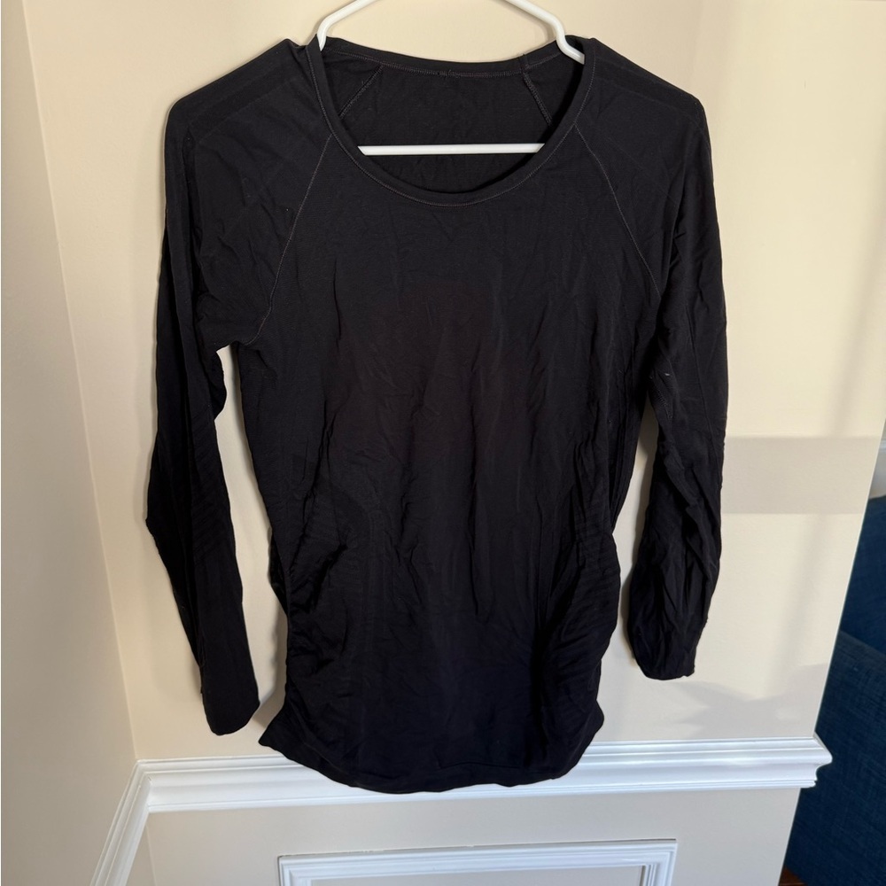 Women’s Black ATHLETA Sz M Momentum Seamless Top Thumbholes Workout Activewear - Picture 2 of 6